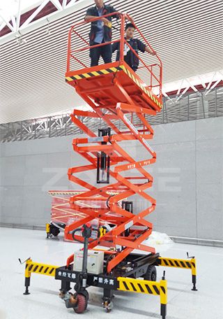 自行式高空作業平臺